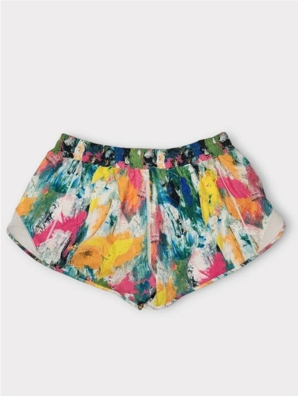 Size 12 - Lululemon Hotty Hot Low-Rise Lined Short 2.5"